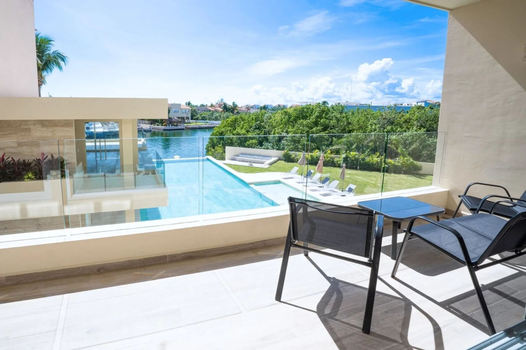 Club Aqua 201 • Modern Elegance on the Marina photo 5