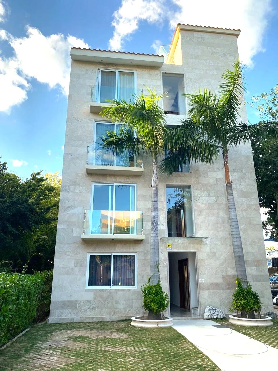 Wave Complex- Marina front Spacious unit with natural light photo 4