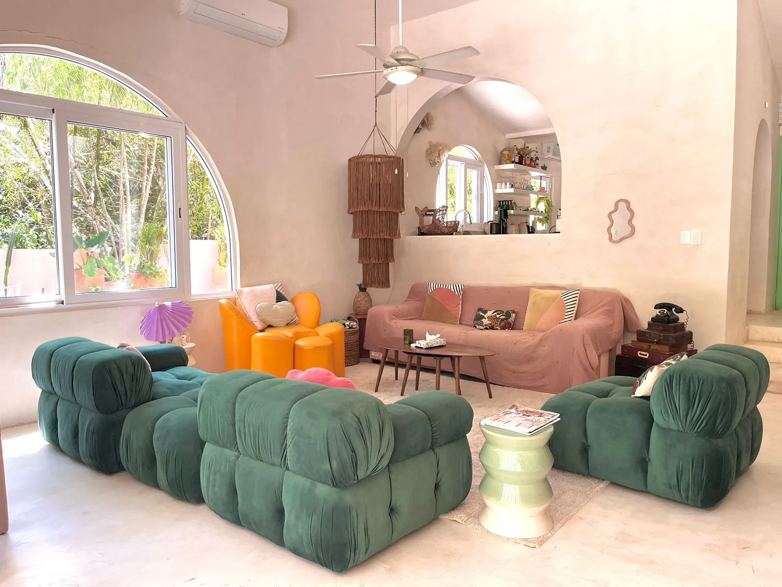 Tropical "BohoChic" Home photo 4