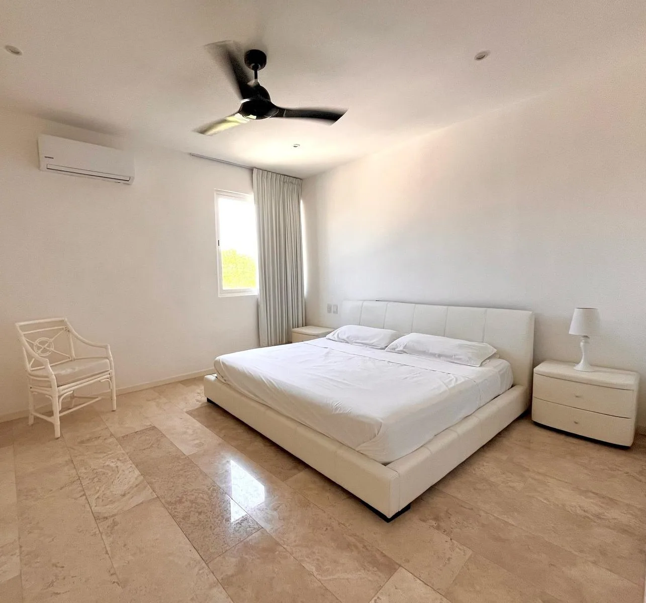 Wave complex - Penthouse with private rooftop overlooking the marina (copy) photo 3
