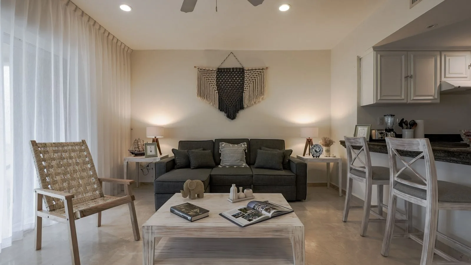 Portobello Grand Marina: Poolside Living - 1 Bed / 1 Bath in 114 photo 2