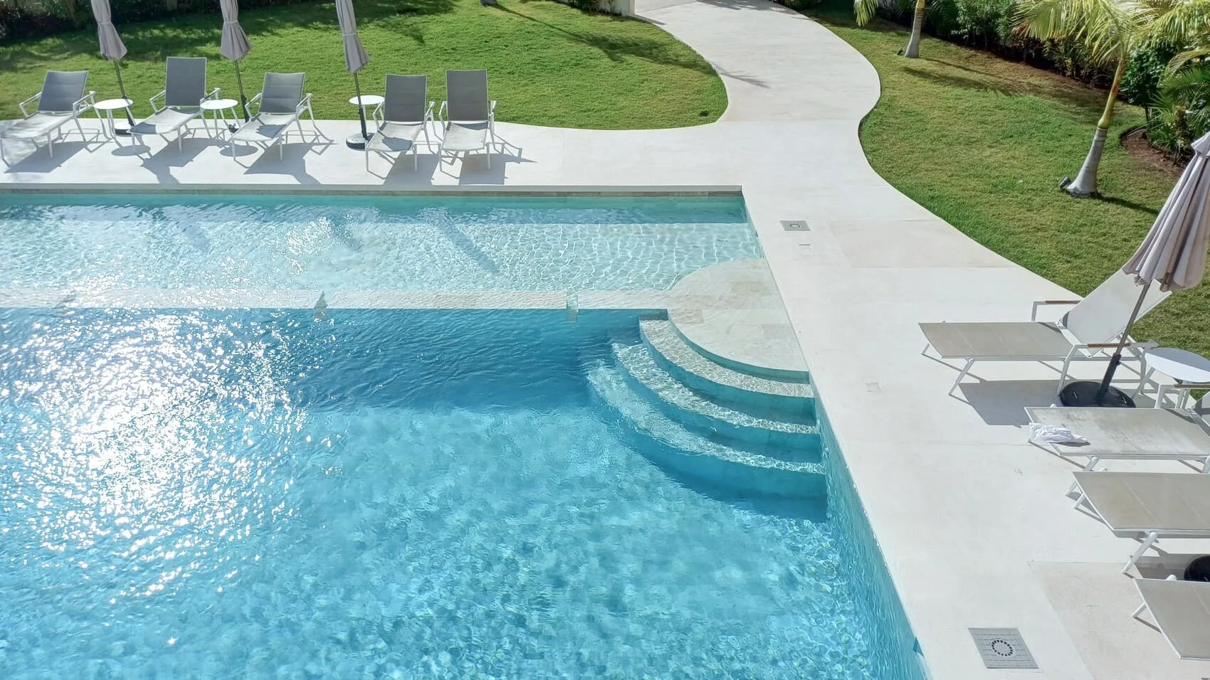 Club Aqua 201 • Modern Elegance on the Marina photo 3