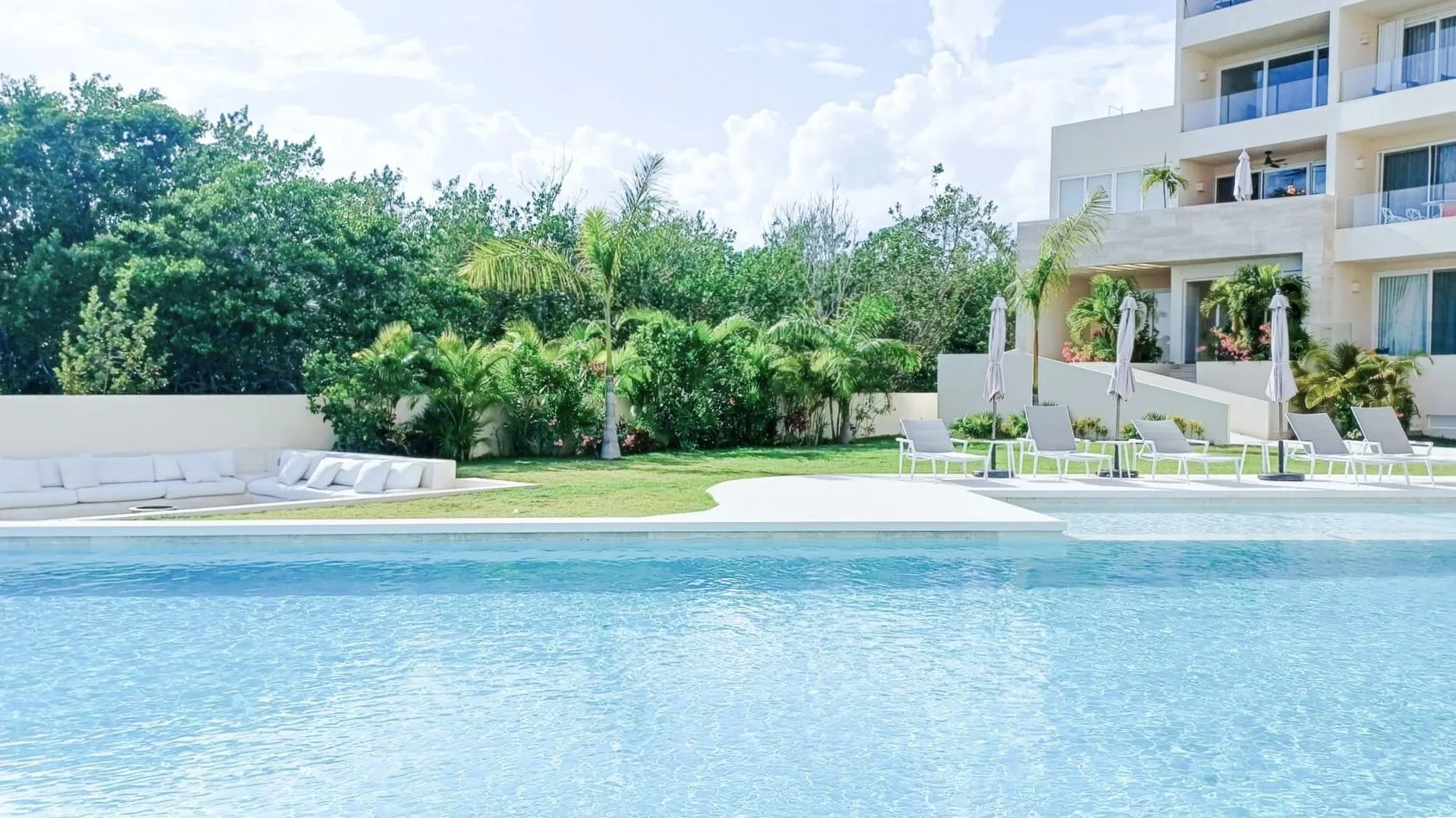 Club Aqua 201 • Modern Elegance on the Marina photo 2
