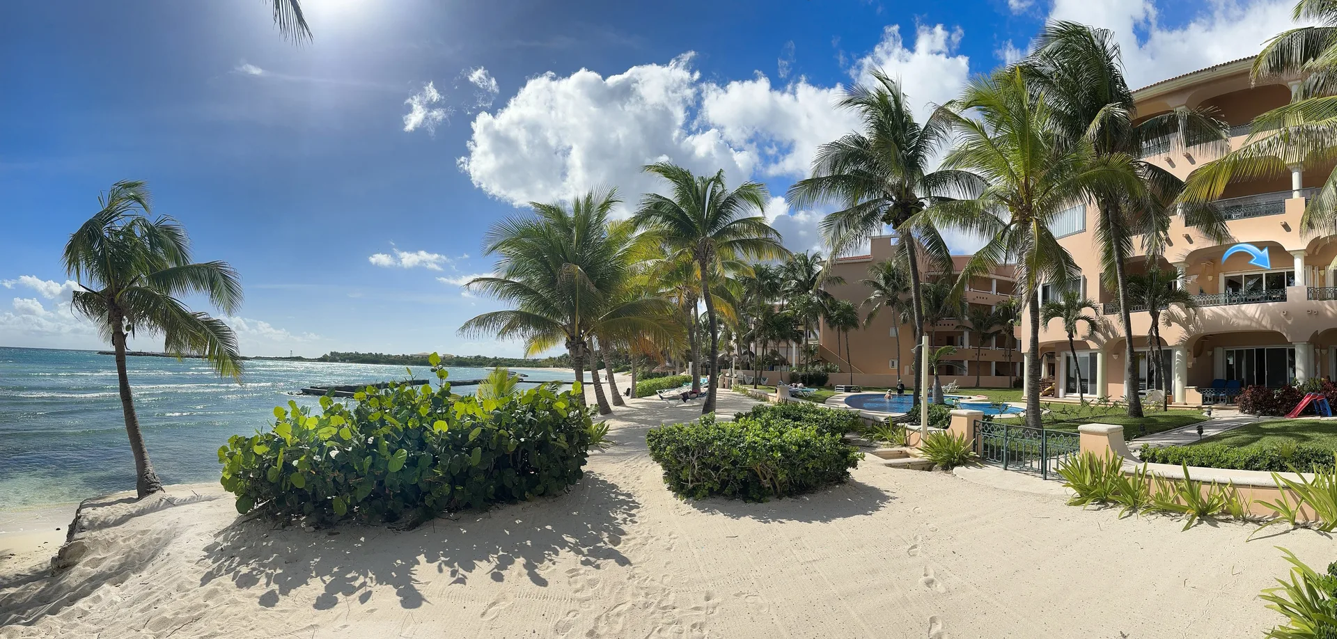 Quinta del Sol • Oceanfront Condo, Beachfront Residence photo 4