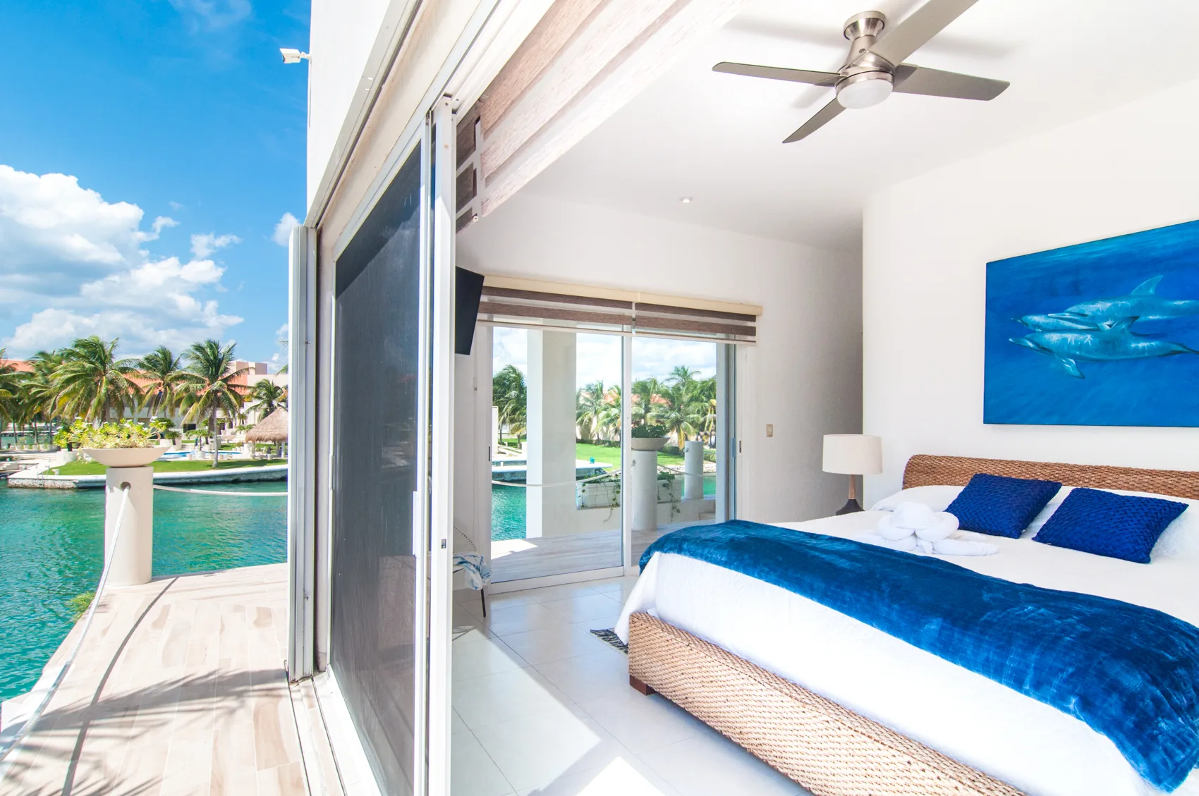 Casa la Torre - Spacious 5 Bedroom Waterfront Luxury photo 4