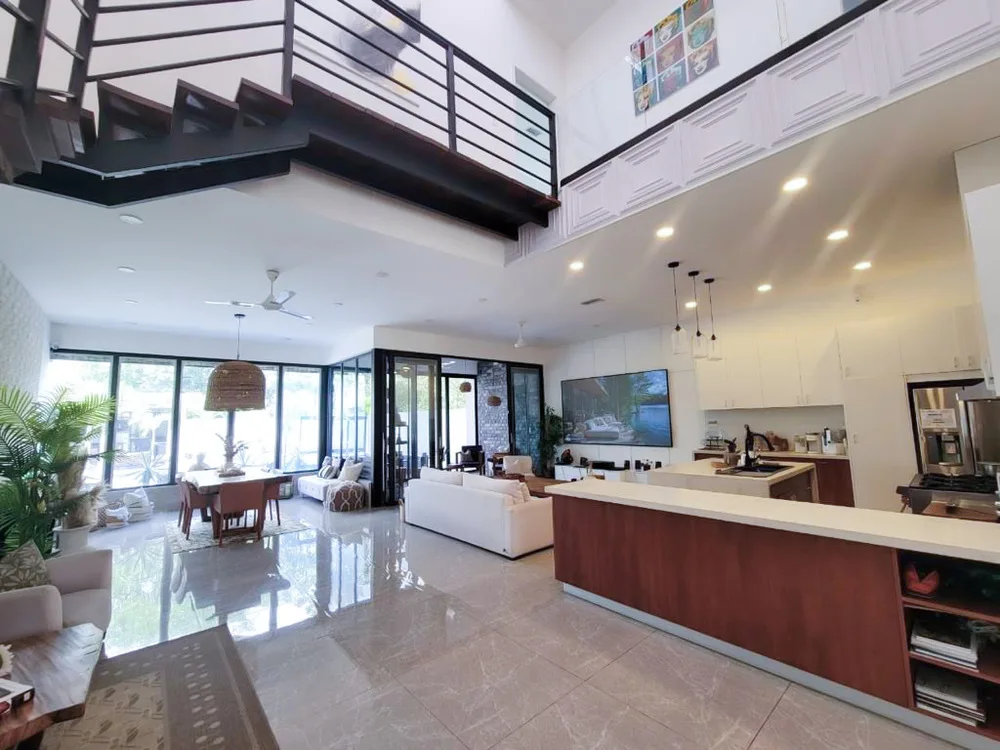 Casa Yalku • Contemporary Elegance on the Golf Course photo 3