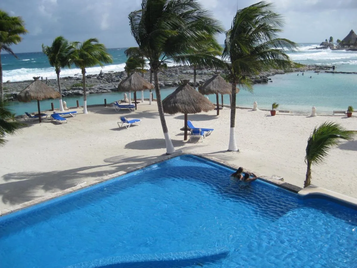 Beachfront Condo for Sale Quinta Luna – Direct Beach Access, Puerto Aventuras photo 2