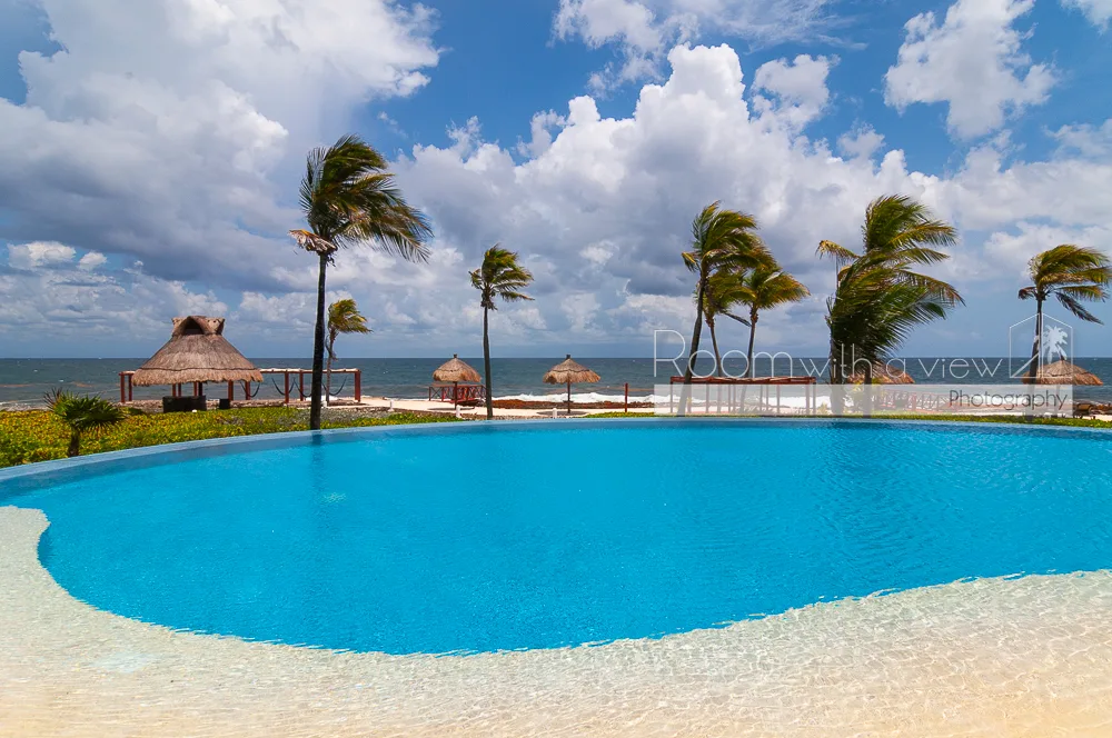 2 Bedroom Oceanfront Condo for Sale in Punta Roca, Puerto Aventuras, Riviera Maya photo 2