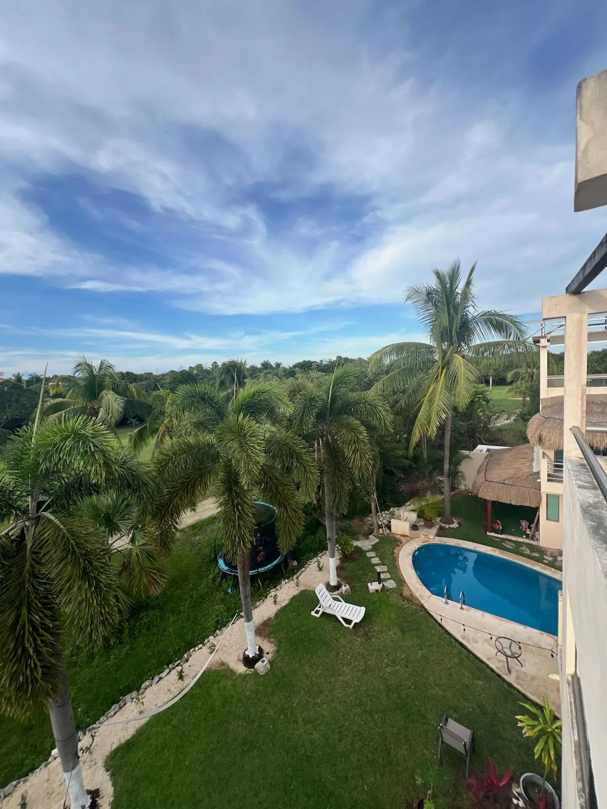 Ground floor, 2 Bed/2 Bath with a Private Courtyard and Pool. photo 2