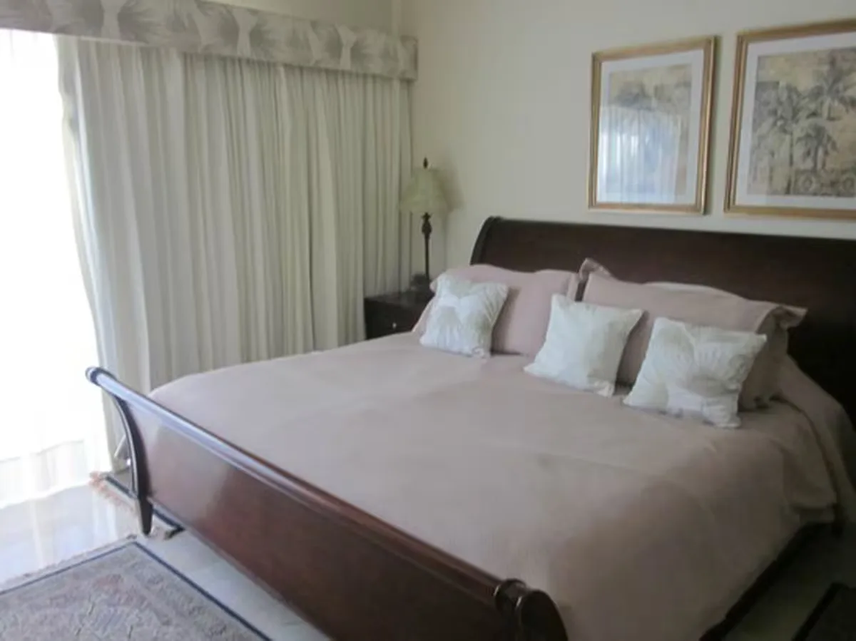 Portobello Condos - 3 Bed / 3 Bath - Ground Floor with Canal Views photo 4