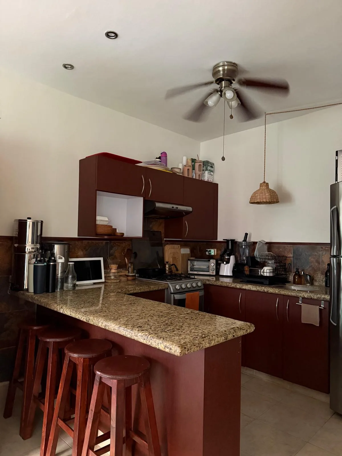 Ground floor, 2 Bed/2 Bath with a Private Courtyard and Pool. photo 4
