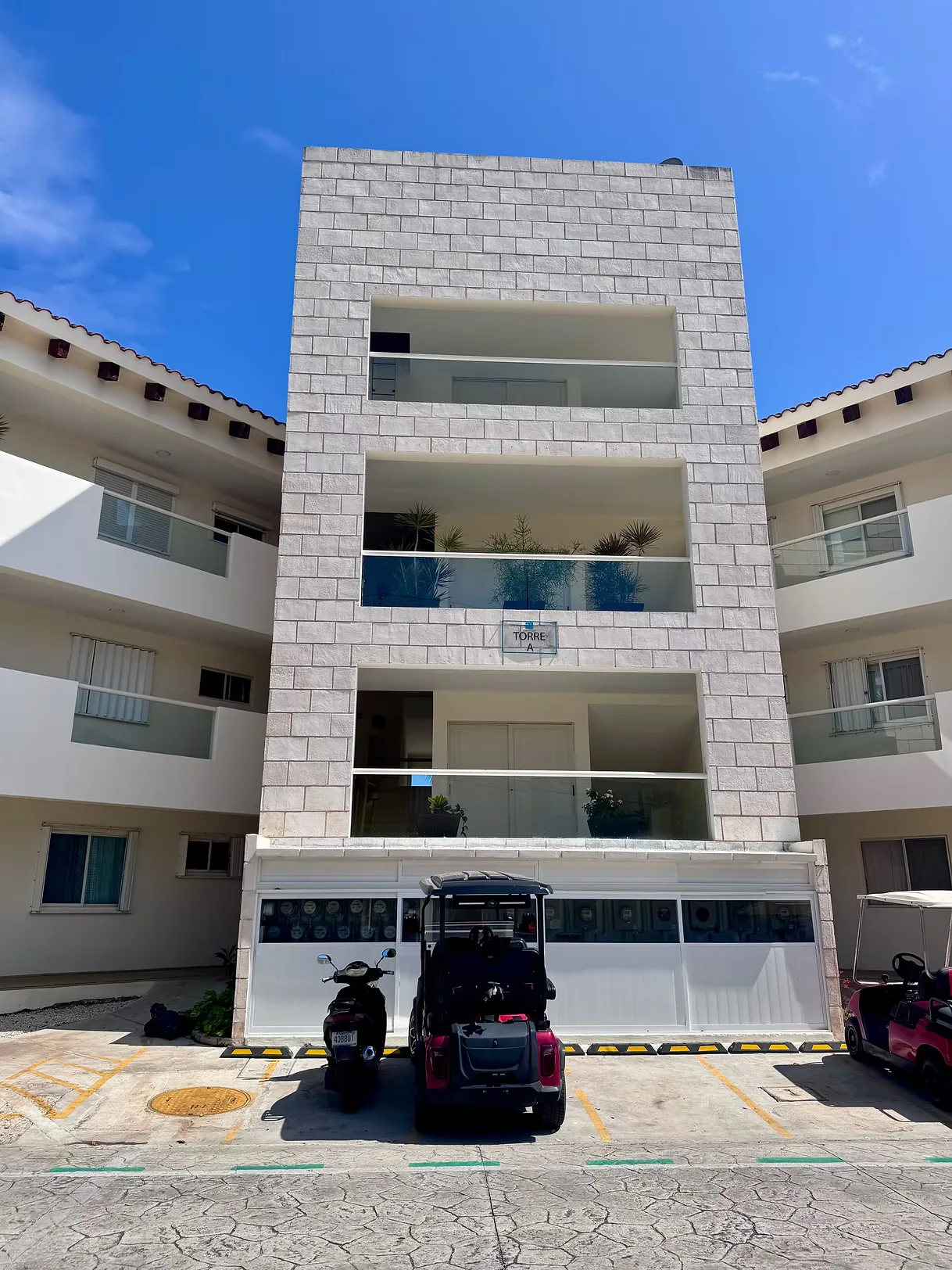 2 Bedroom Penthouse with Open View photo 3