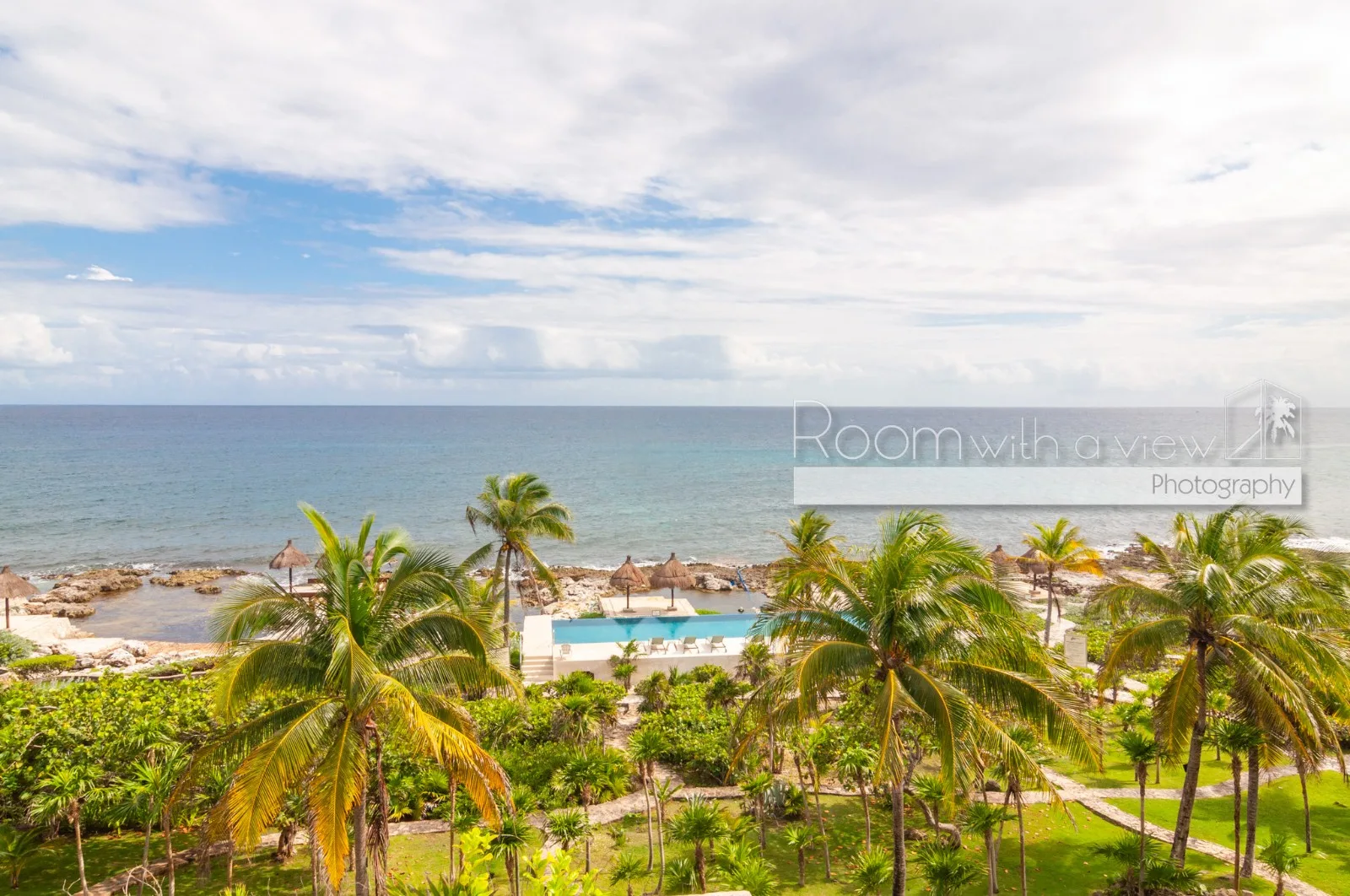 Pueblo Escondido Garden Level -3 Bedroom Oceanfront Garden Condo photo 4