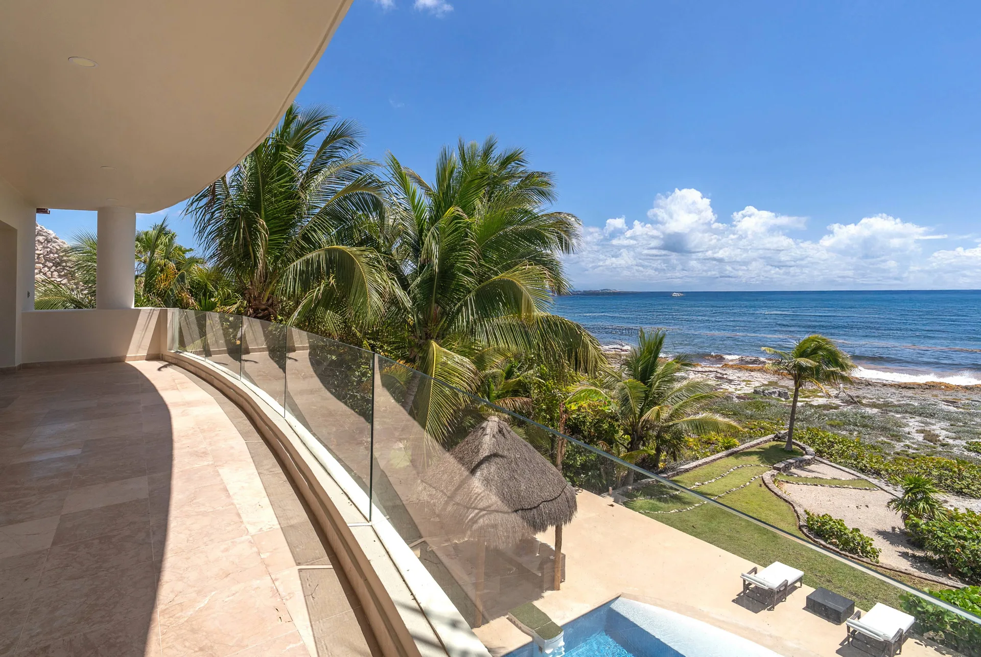 3 Bedroom Ocean-Front Apartment photo 1